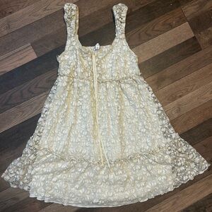 Ivory lace short dress